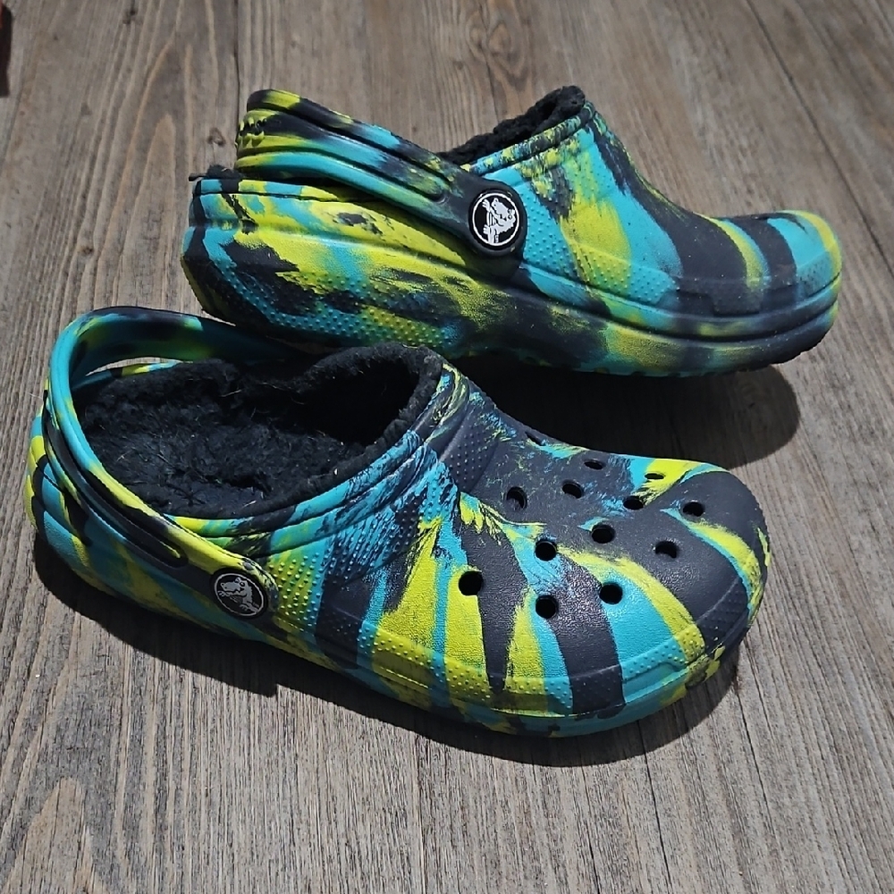 Kids LINED Crocs - Marbled  Blue Multicolour - SIZE C13